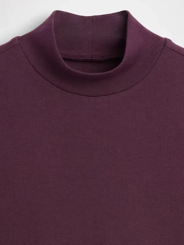 Moderne tank-top med høyhals