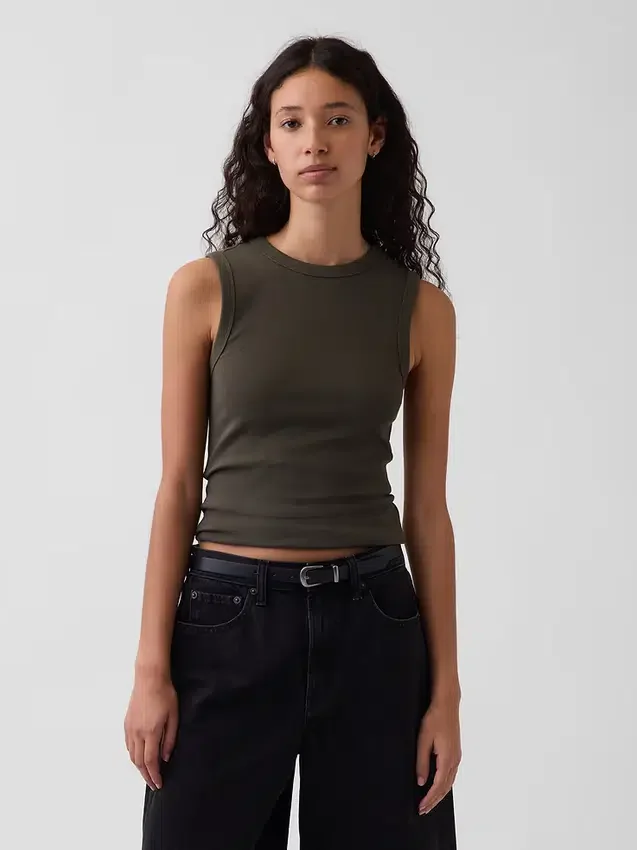 Moderne tank-top med rund hals