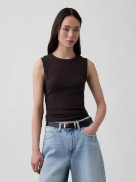 Moderne tank-top med rund hals