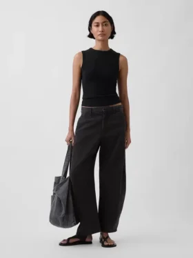Moderne tank-top med rund hals