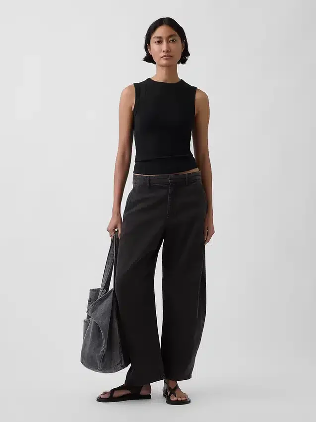 Moderne tank-top med rund hals