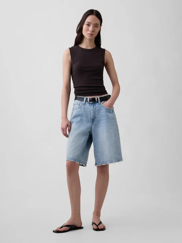 Moderne tank-top med rund hals