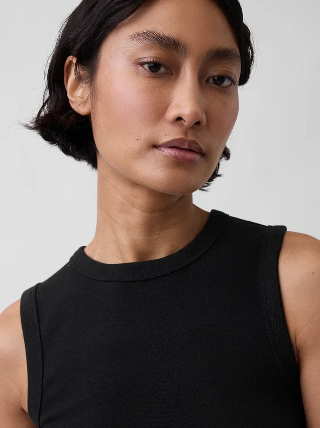 Moderne tank-top med rund hals