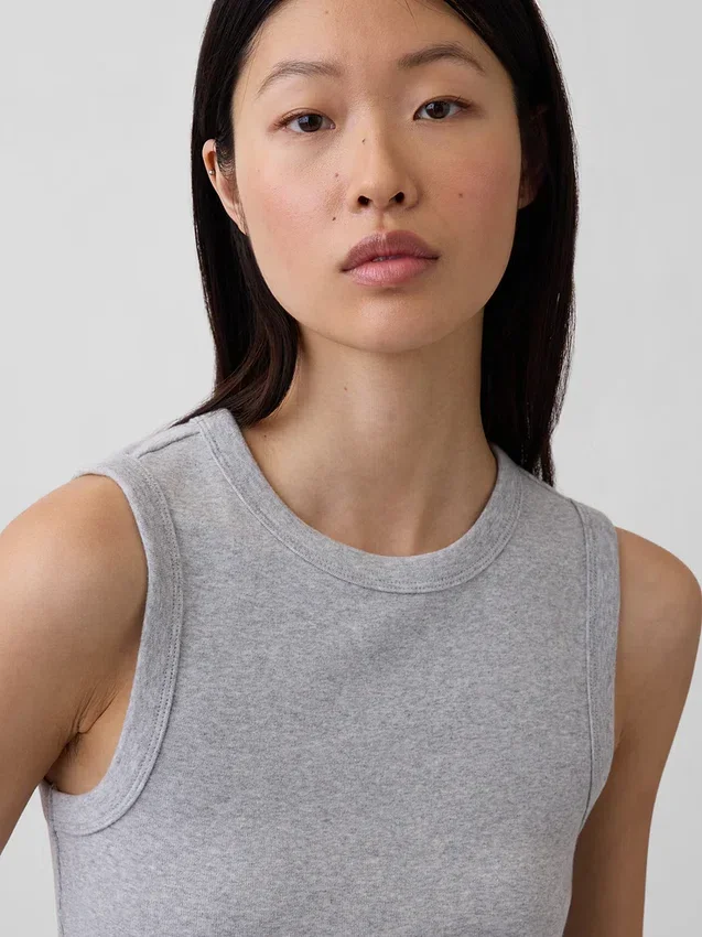 Moderne tank-top med rund hals