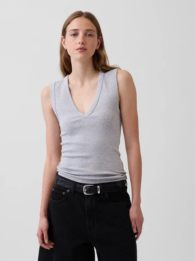 Moderne tank-top med V-hals