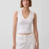 Moderne tank-top med V-hals