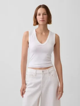 Moderne tank-top med V-hals