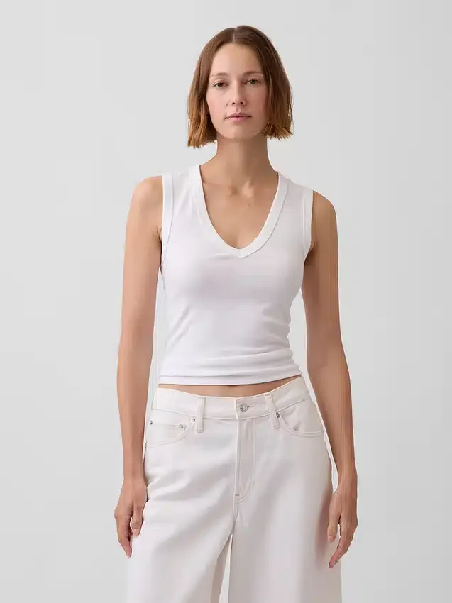 Moderne tank-top med V-hals