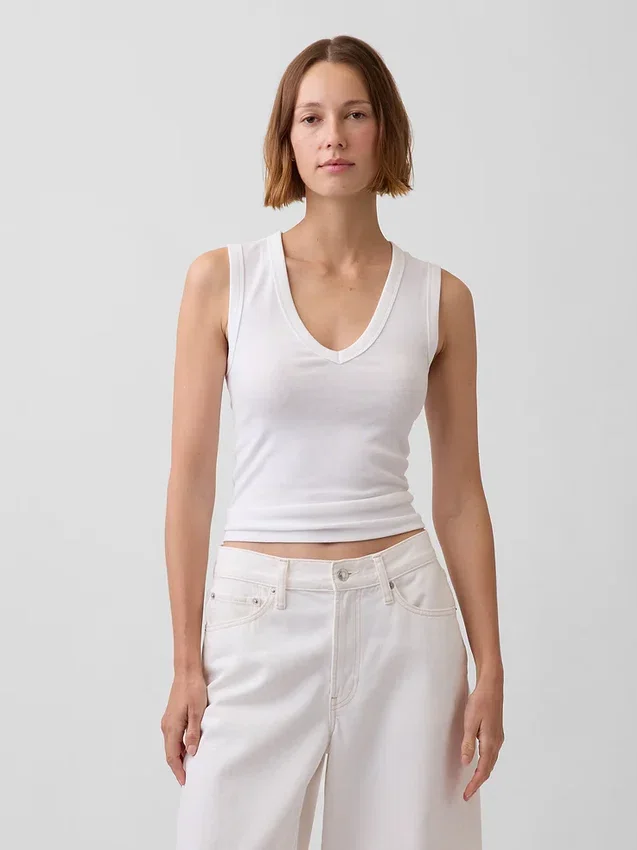 Moderne tank-top med V-hals