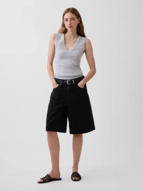 Moderne tank-top med V-hals
