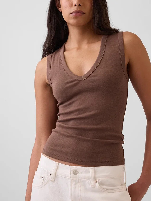 Moderne tank-top med V-hals