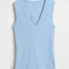 Moderne tank-top med V-hals
