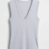 Moderne tank-top med V-hals