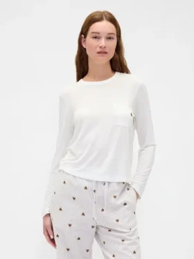 Mykeste pyjamas-T-skjorte i modal med lomme