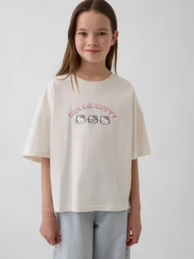 Oversized, boksformet Sanrio-T-skjorte for barn