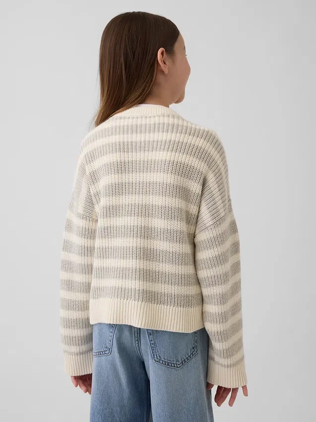 Oversized cardigan for barn