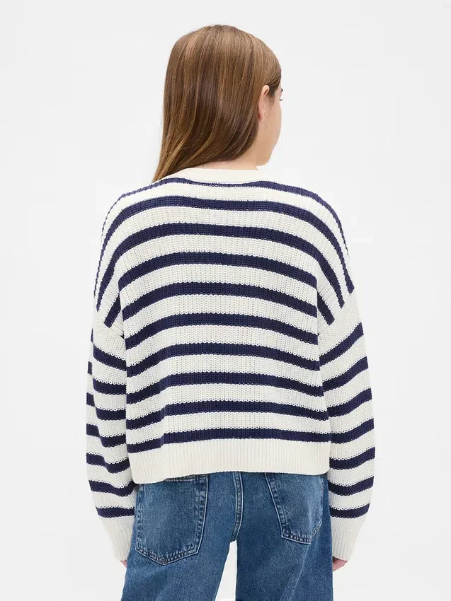 Oversized cardigan for barn