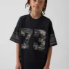 Oversized grafisk jersey-T-skjorte i mesh for barn
