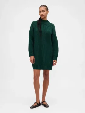 Oversized minigenser i strikk med høyhals