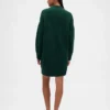 Oversized minigenser i strikk med høyhals