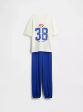 Oversized pyjamas-joggesett for barn med Superman-motiv, laget av resirkulert materiale