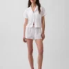 Oversized pyjamaskjorte i krøllet gasbind