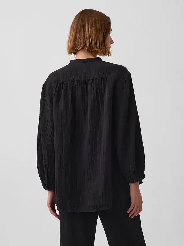 Oversized skjorte i bomullsgasbind uten krage
