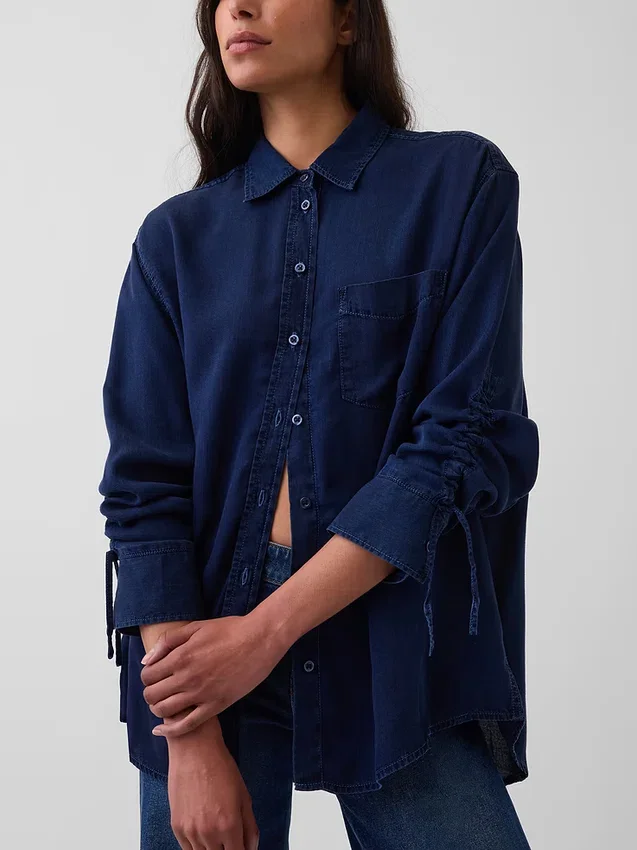 Oversized skjorte i denim med rynkede ermer