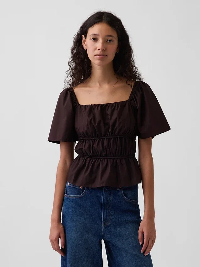 Peplum-top med firkantet hals