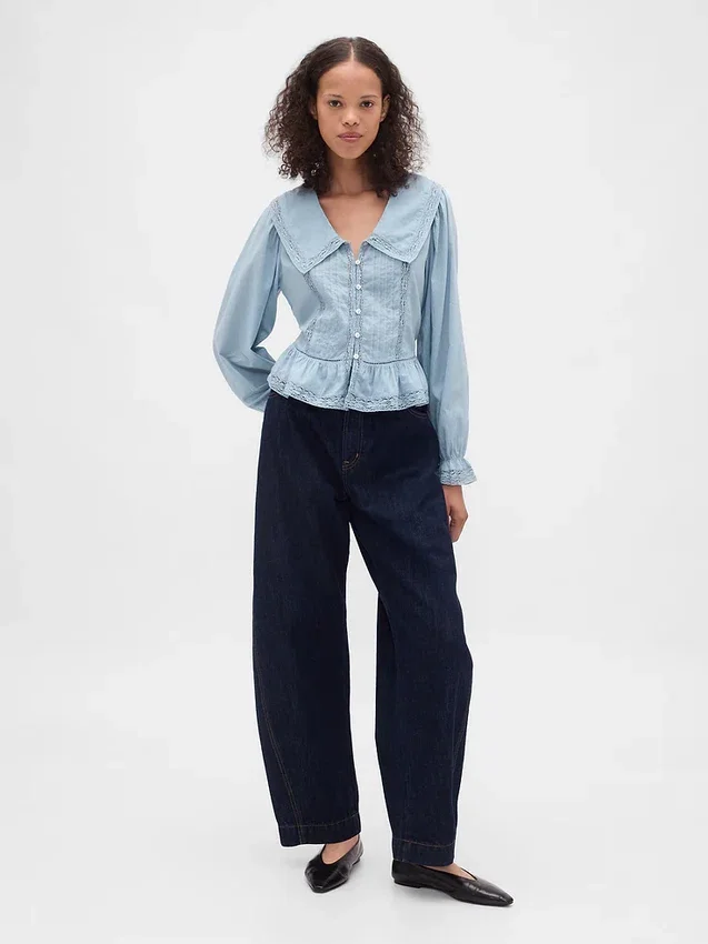 Peplum-top med krage og V-hals