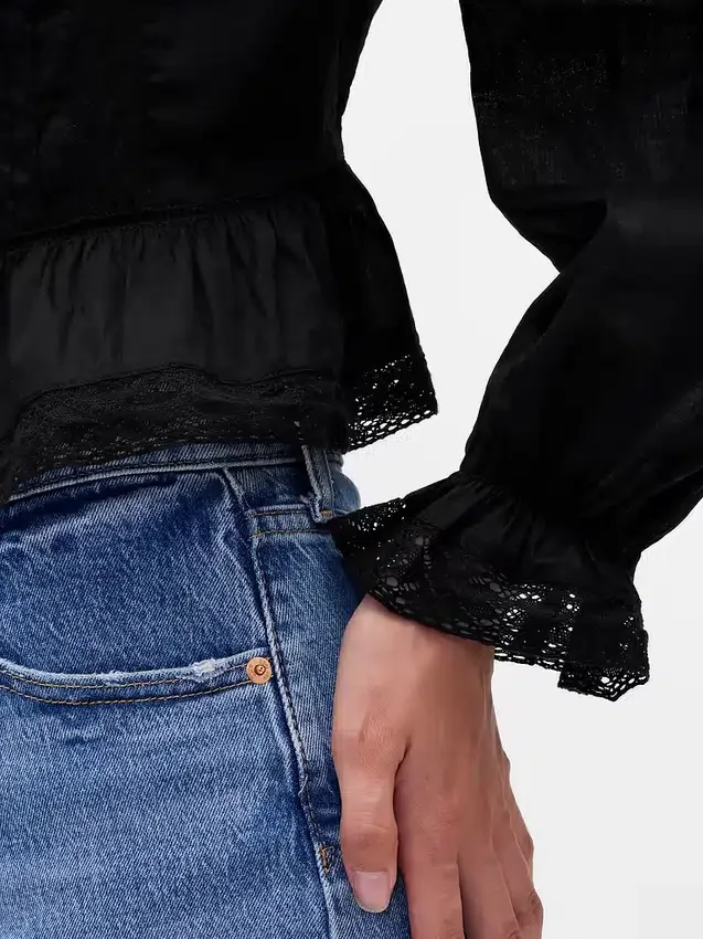 Peplum-top med krage og V-hals
