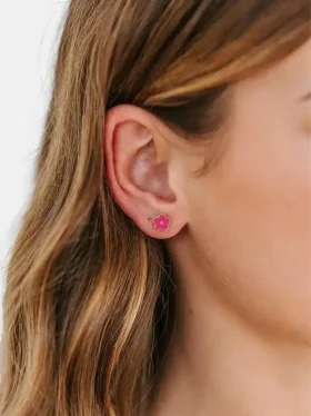 Pierced Co knallrosa blomsterøreringer med skruelås