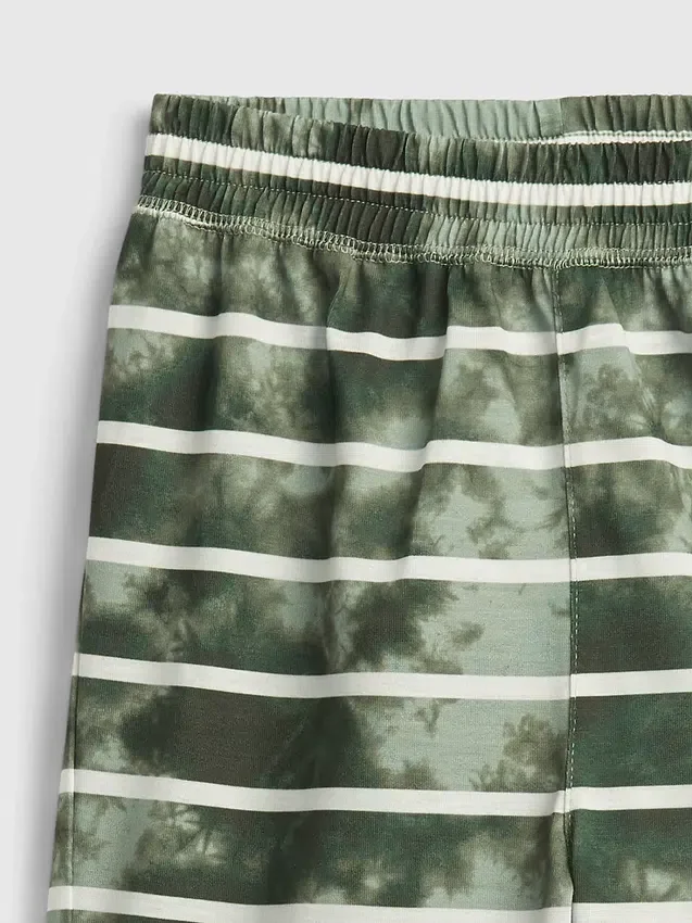 Pyjamas-shorts for barn i resirkulert tie-dye-striper