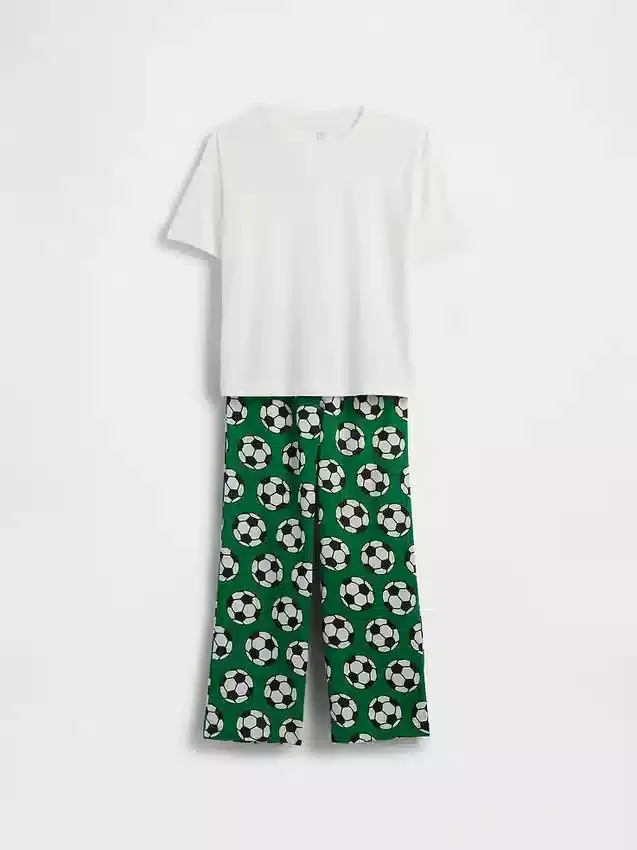 Pyjamasett for barn i resirkulert materiale