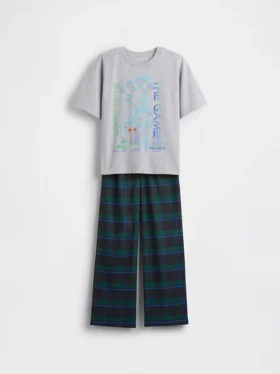 Pyjamasett for barn i resirkulert materiale