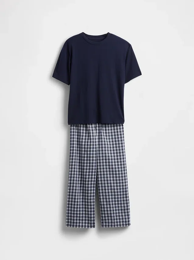 Pyjamasett for barn i resirkulert materiale