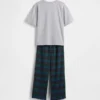 Pyjamasett for barn i resirkulert materiale