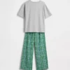 Pyjamasett for barn i resirkulert materiale