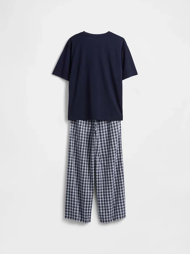 Pyjamasett for barn i resirkulert materiale