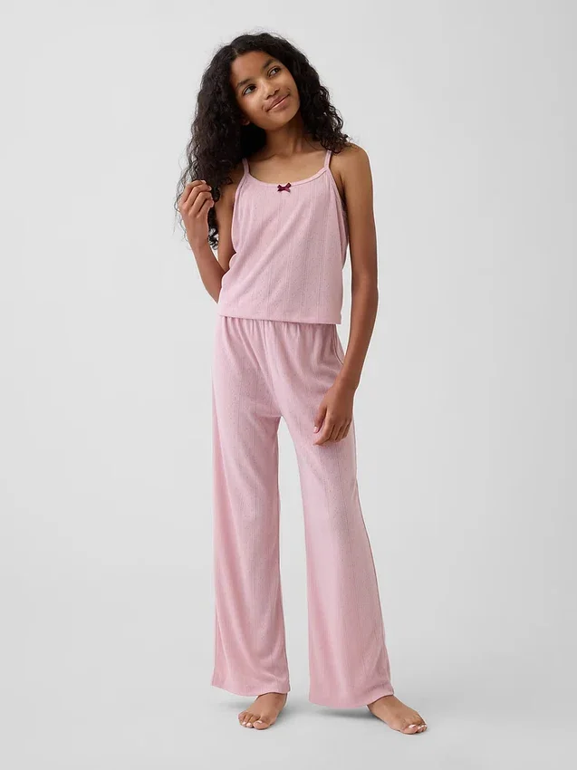 Pyjamasett for barn i resirkulert pointelle-strikk