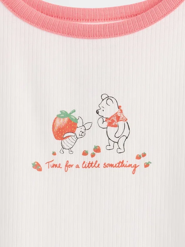Pyjamasett for barn med Winnie the Pooh i resirkulert ribbestrikk i Shorts