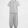 Pyjamasett med joggebukse i resirkulert materiale for barn