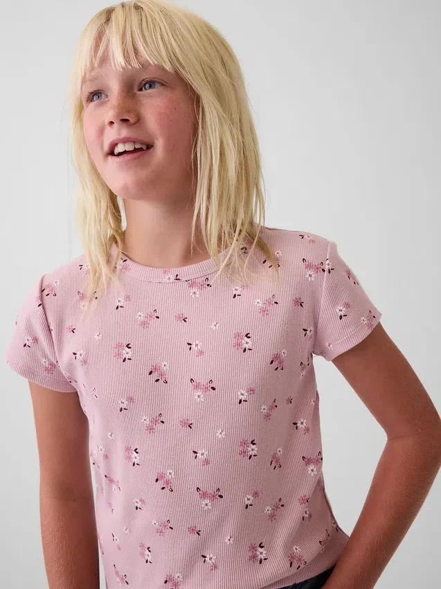 Ribbet T-skjorte for barn