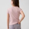Ribbet T-skjorte for barn