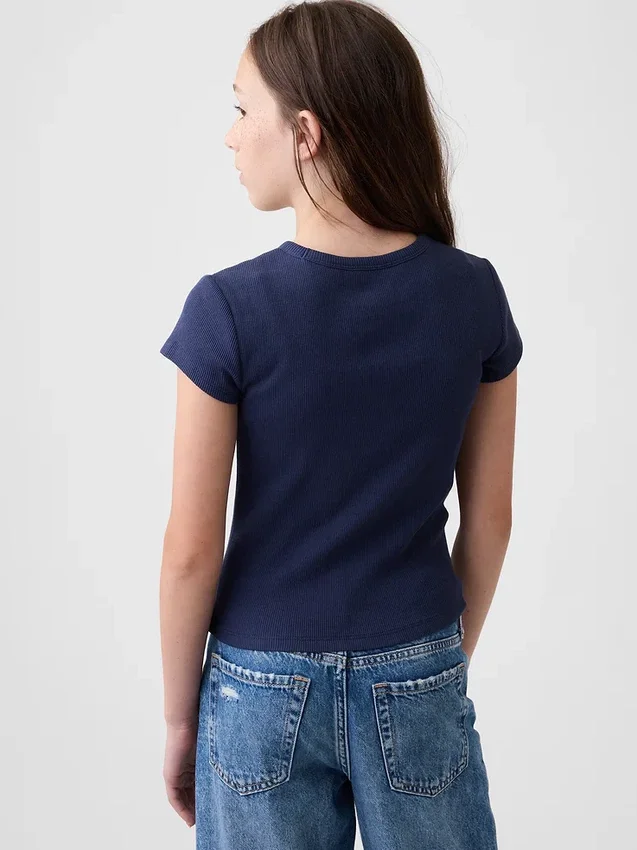 Ribbet T-skjorte for barn