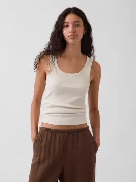 Ribbet tank-top med rund hals