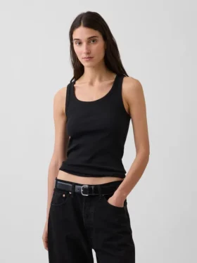 Ribbet tank-top med rund hals