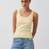 Ribbet tank-top med rund hals