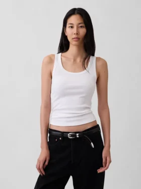 Ribbet tank-top med rund hals