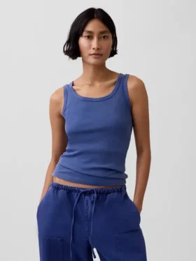 Ribbet tank-top med rund hals
